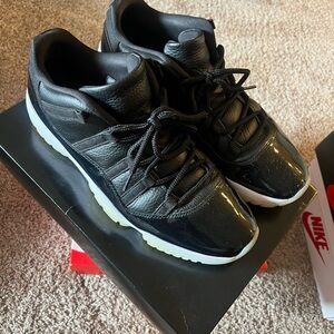 Air Jordan 11 Retro Low